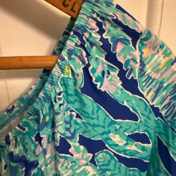 Lilly Pulitzer med one piece long sleeve top and shorts romper - Picture 4 of 8